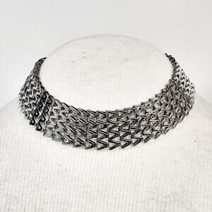 Silver Tone Chevron Mesh Choker Necklace Extension Chain Brutalist Industrial